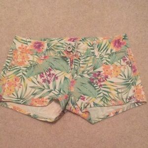 2/$12❗️Candies | fun jungle pattern shorts